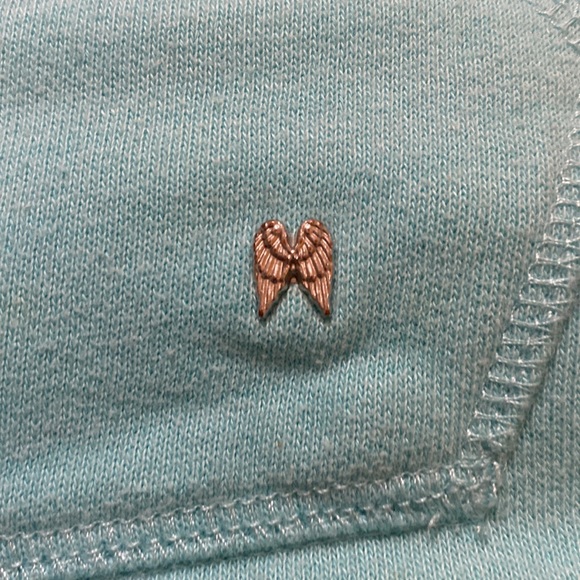 Victoria Secret 3 long sleeve shirts BOGO, or I should say 3 for one. 👚 👕 - Picture 4 of 7